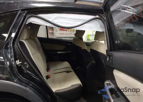 2016 Subaru Crosstrek 2.0I Premium z USA, uszkodzony, nr VIN JF2GPABC4GG210451